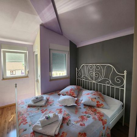 Holiday Beach House Apartment Grebastica Ngoại thất bức ảnh