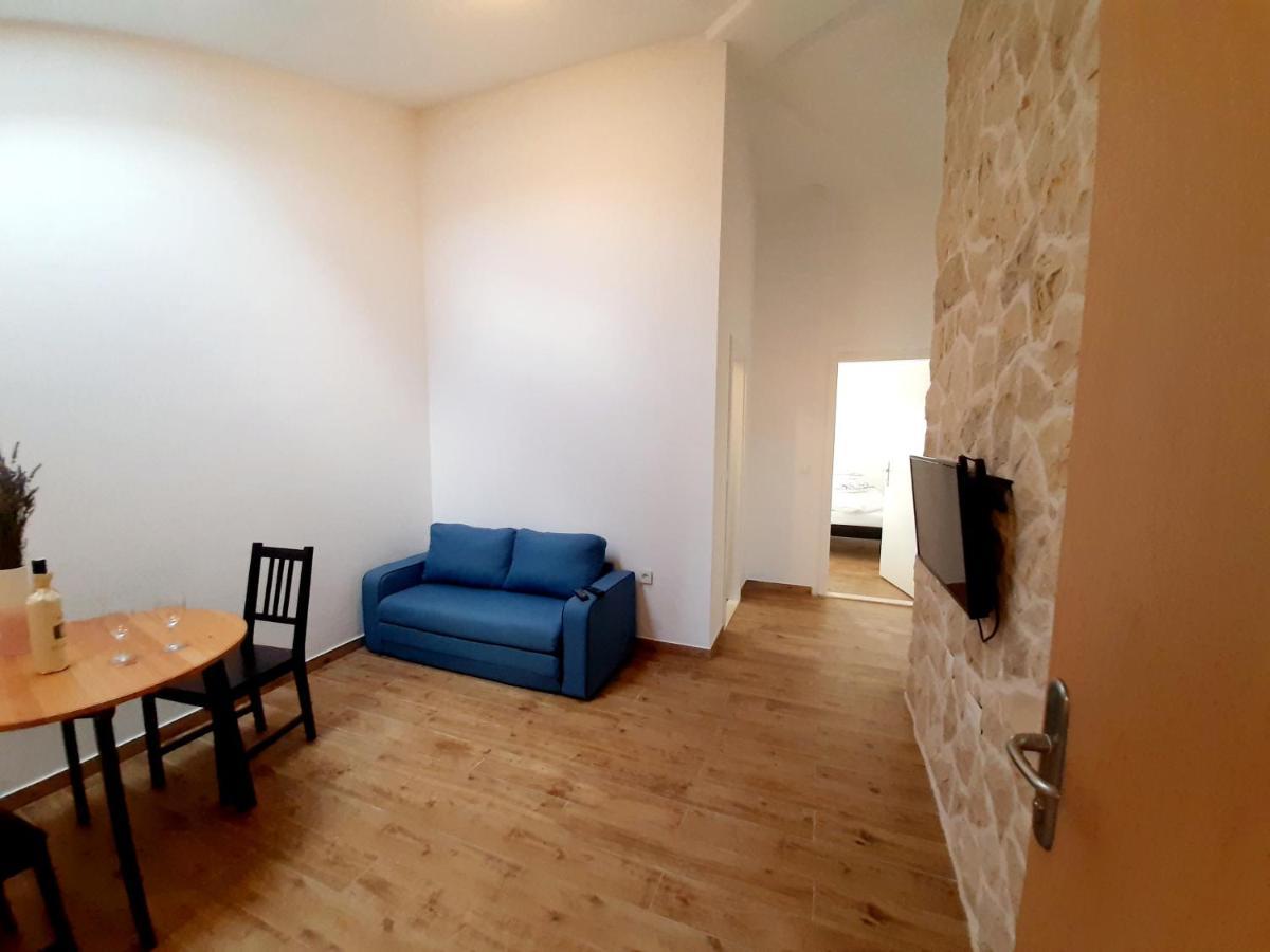 Holiday Beach House Apartment Grebastica Ngoại thất bức ảnh