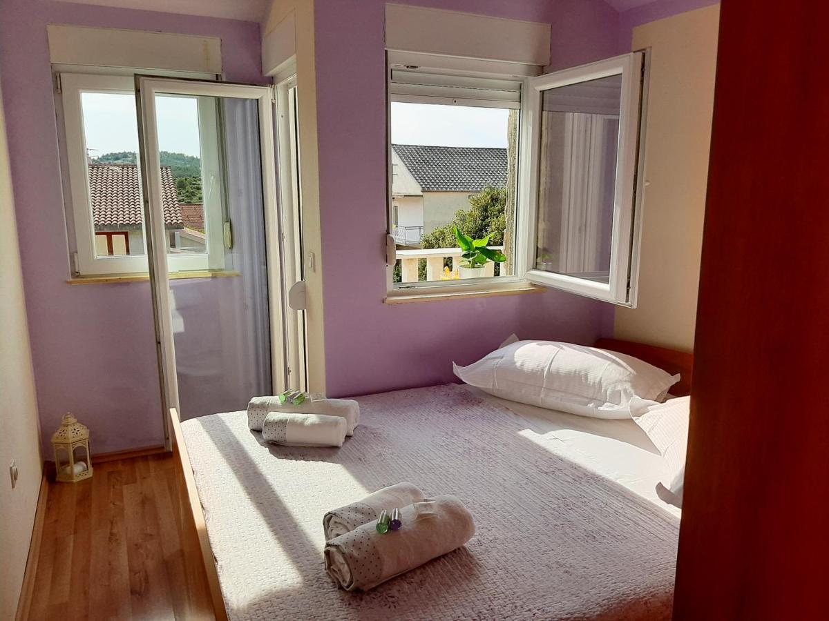 Holiday Beach House Apartment Grebastica Ngoại thất bức ảnh