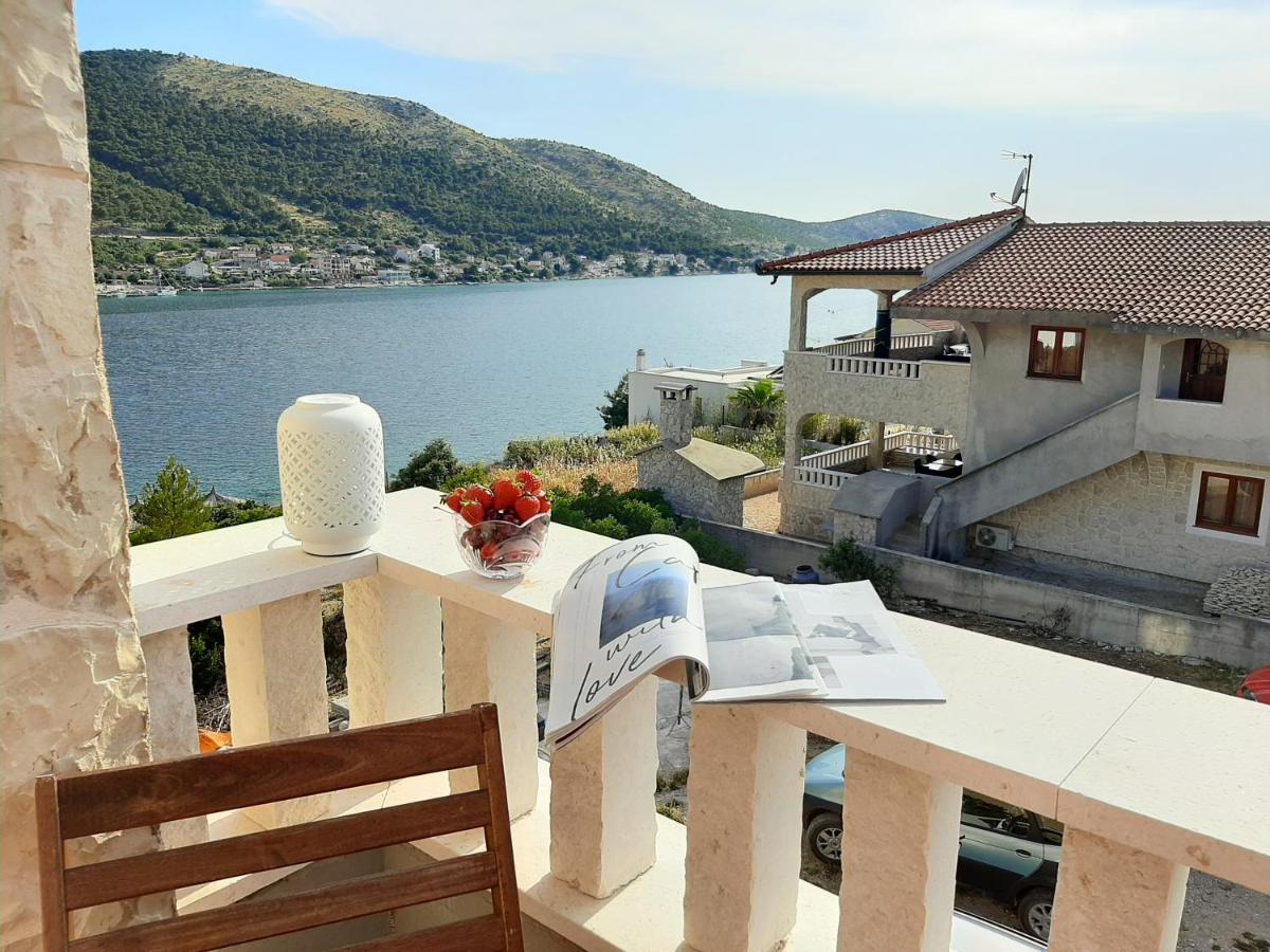Holiday Beach House Apartment Grebastica Ngoại thất bức ảnh